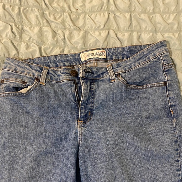Classic Women's Light Blue Straight Leg Jeans - Picture 1 of 5